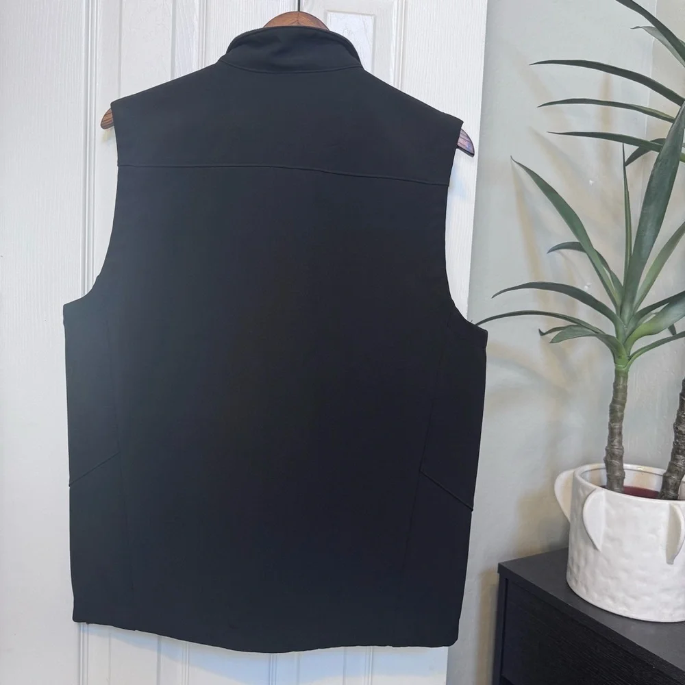 Hawke & Co Men's Black Zip Up Vest Size M